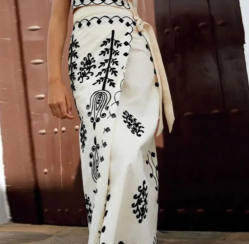 Catarina – Conjunto Bordado Elegante