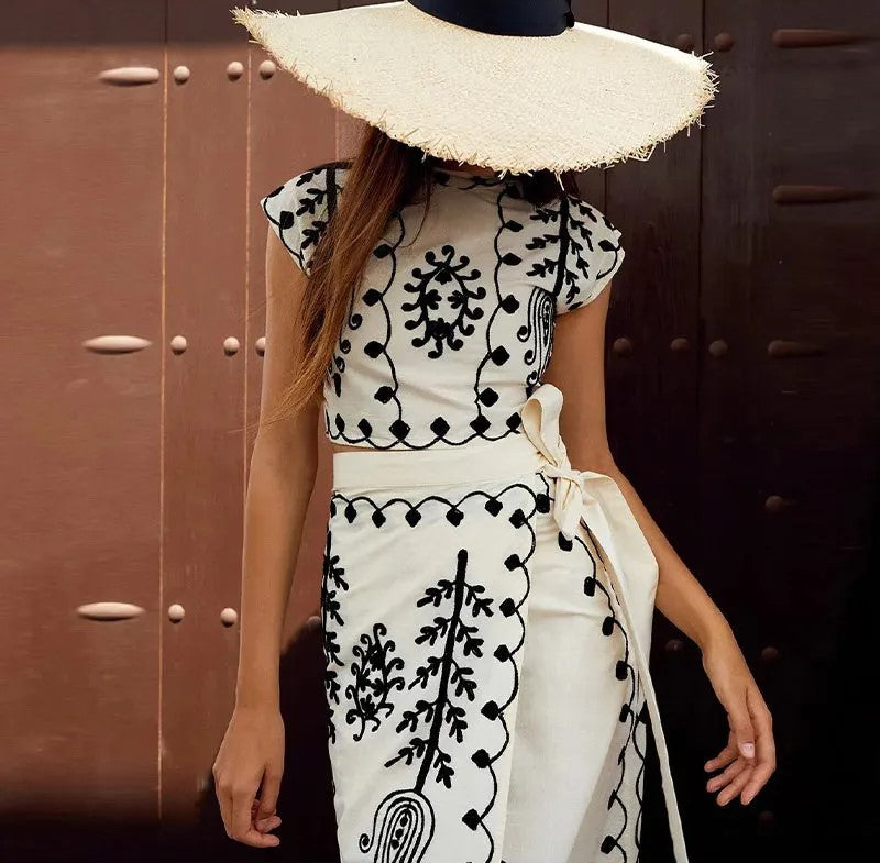 Catarina – Conjunto Bordado Elegante