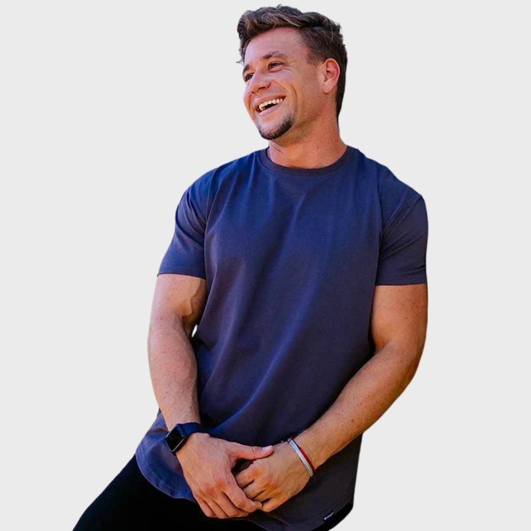 Vítor - T-shirt Justa com Corte Desportivo