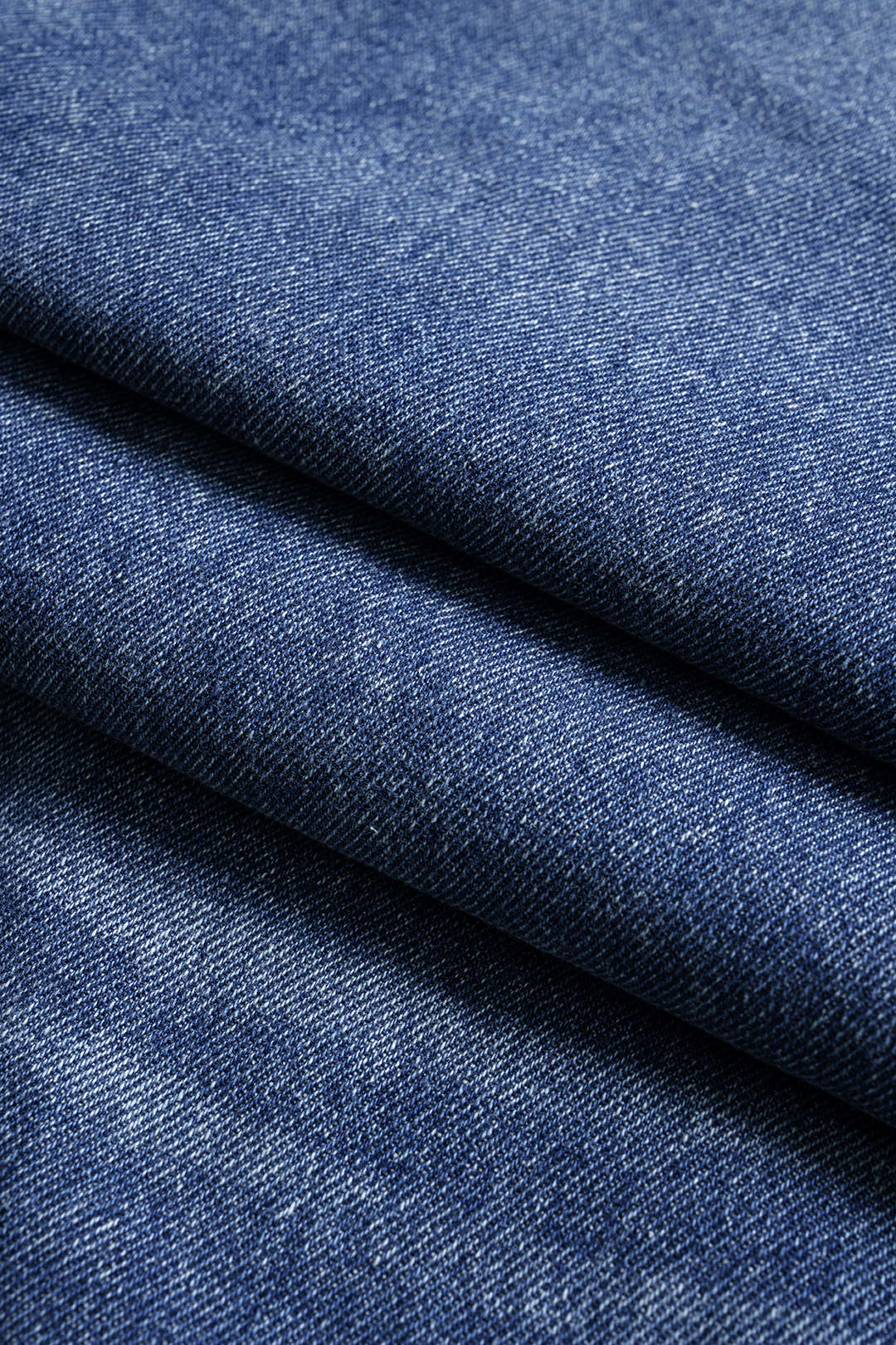 Gabriela - Calças de Ganga Decoradas com Rebites