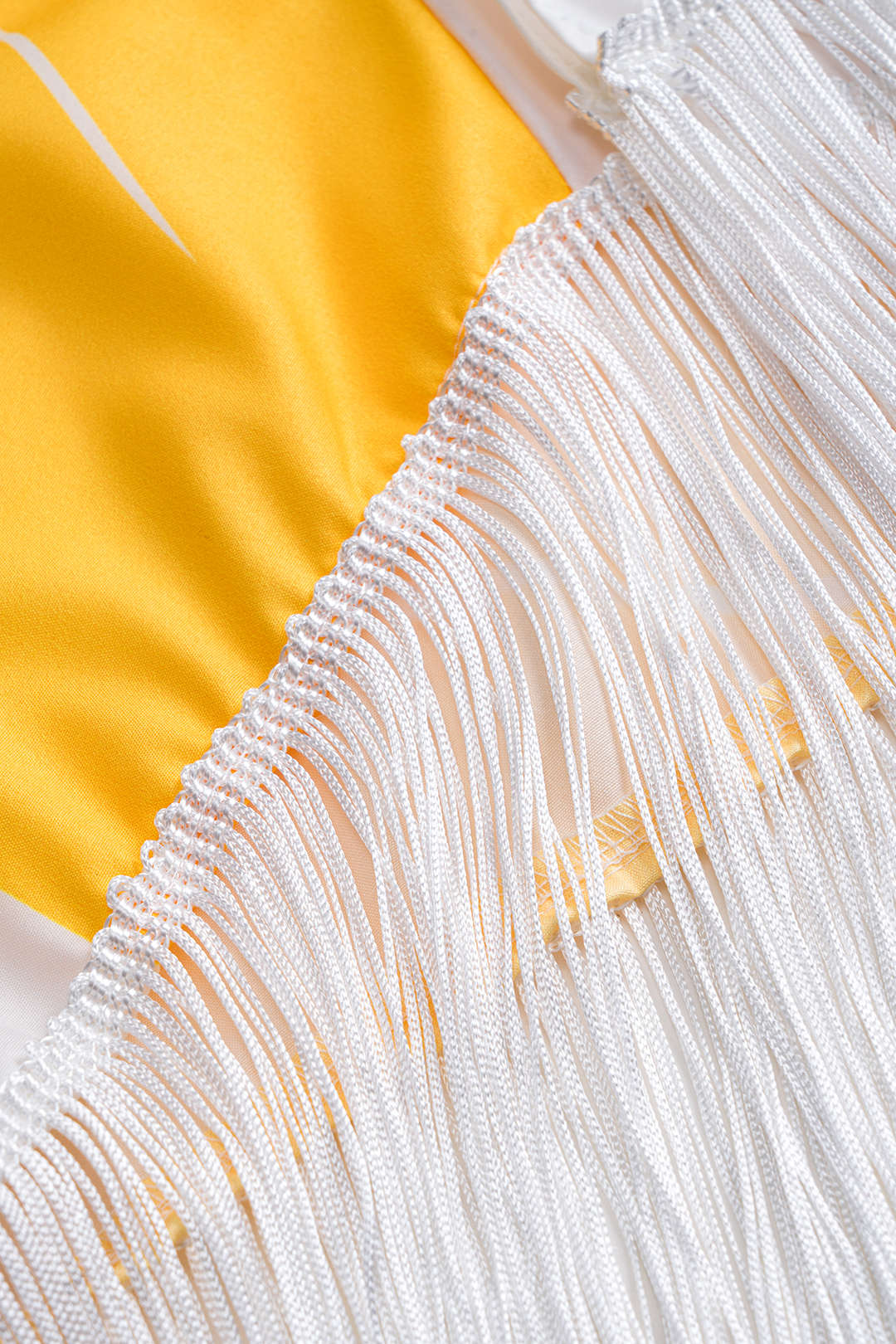 Vanessa - Conjunto Top Assimétrico & Saia Franjada