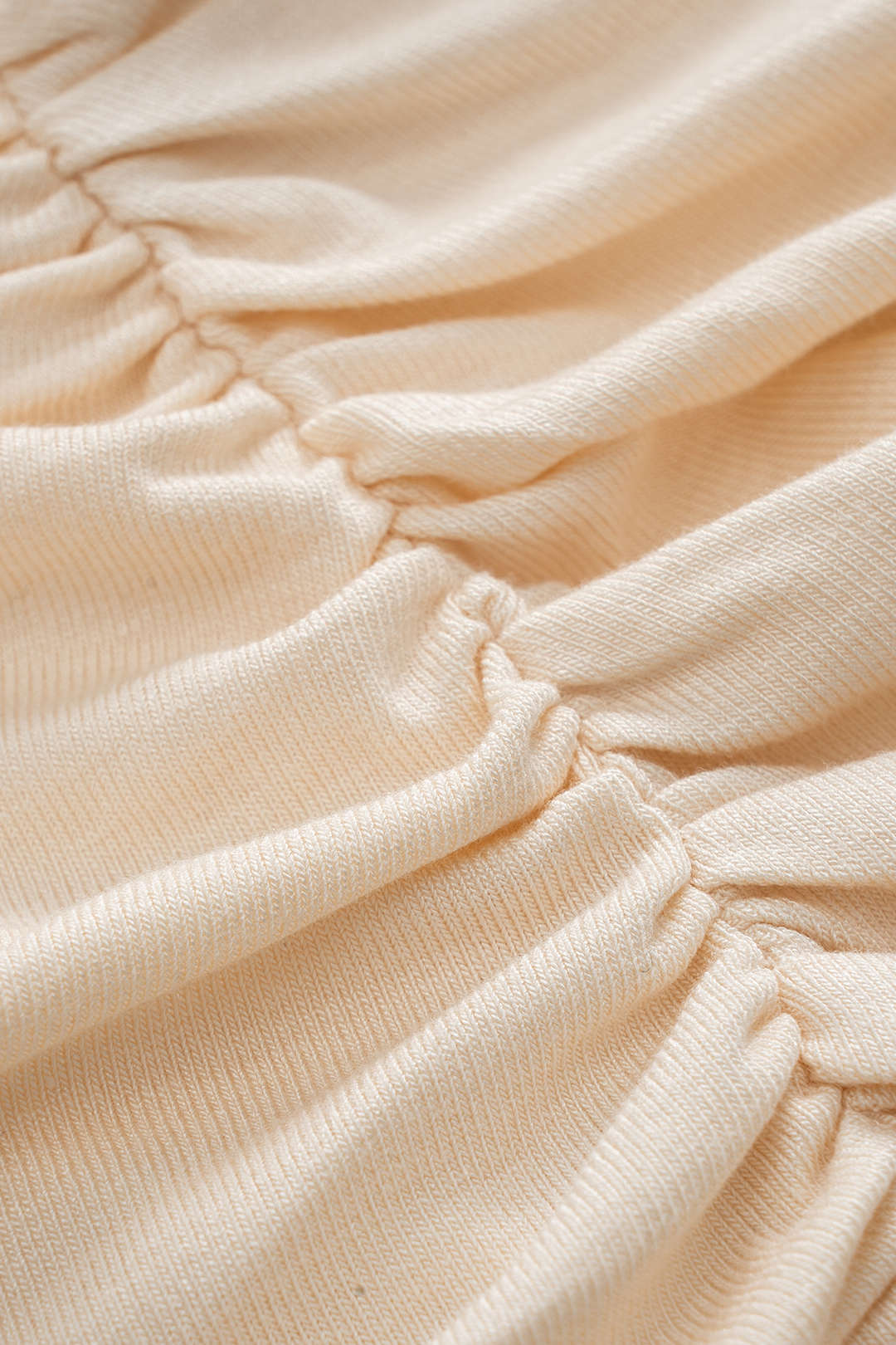 Patricia - Vestido Curto com Design Assimétrico