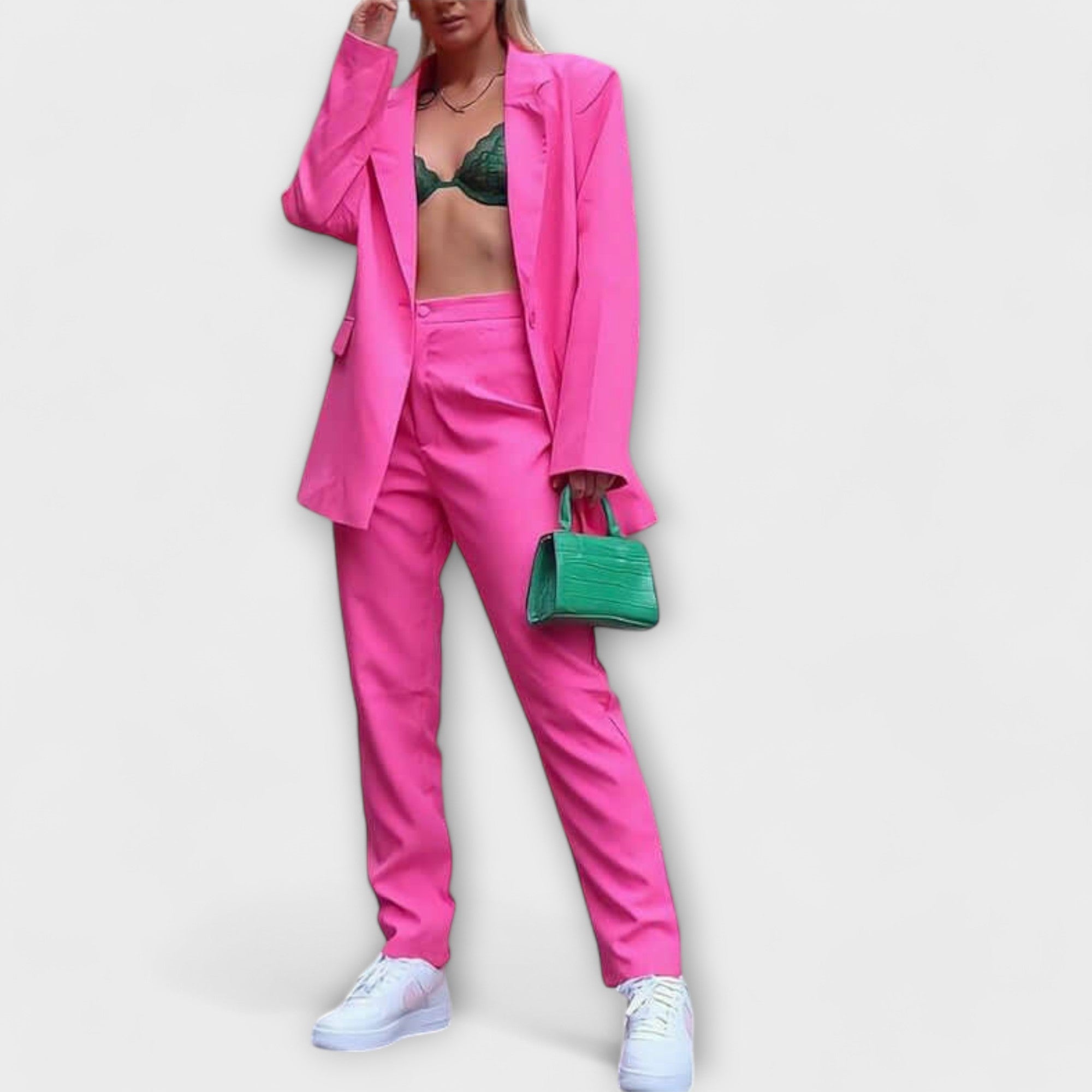 Amelia - Fato Feminino Elegante