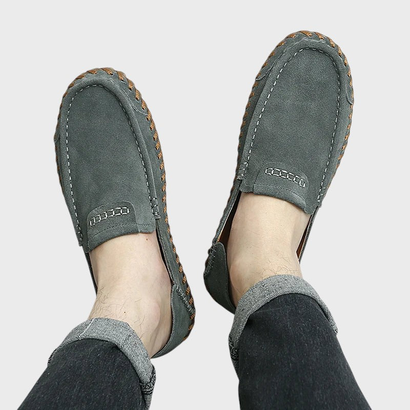 Elias - Elegantes Sapatilhas com Toques Artesanais