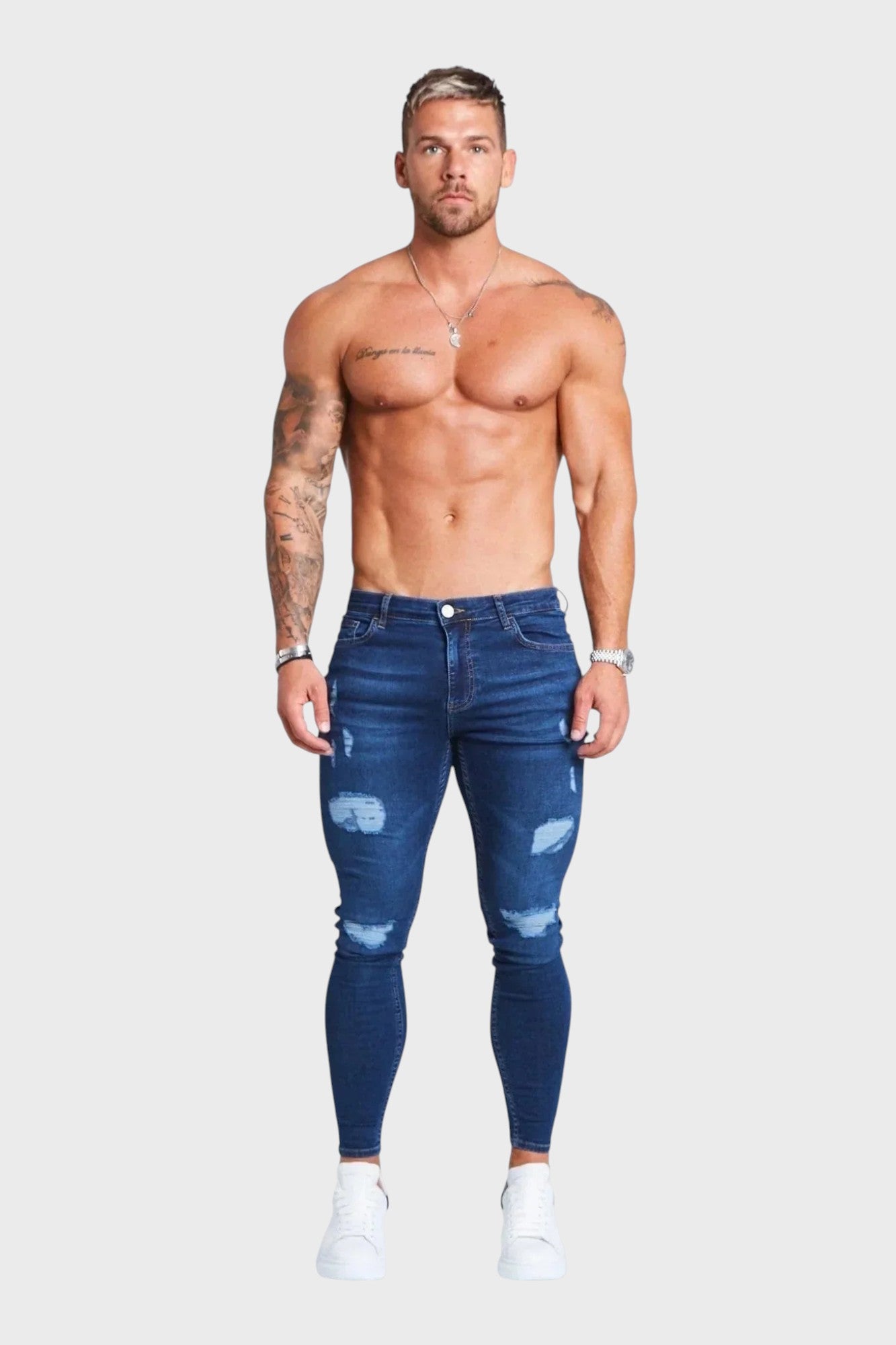 Gustavo - Calças Azuis com Detalhes Rasgados
