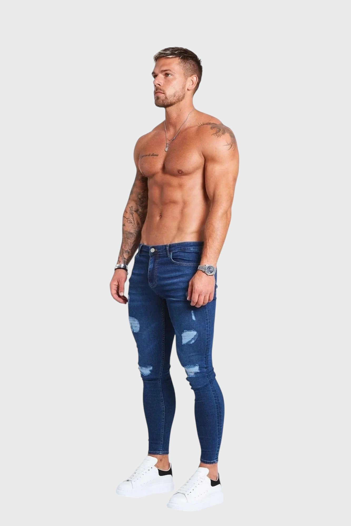 Gustavo - Calças Azuis com Detalhes Rasgados